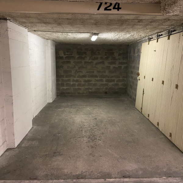 Offres de location Garage Paris 75015